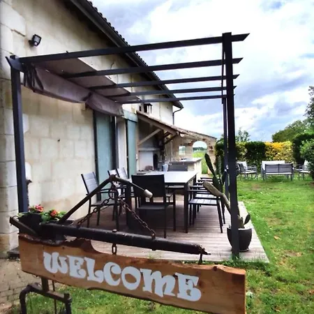 Maison 15pers Pres St Emilion-tout Confort-piscine 度假居